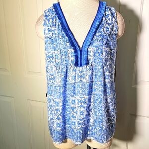Vineyard Vines Blue Graphic Sleeveless Blouse V Neck With Blue Trim Size Meduim